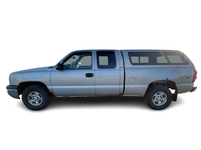 2004 chevrolet silverado-1500 ext.-cab-short-bed-4wd with 180428 miles for sale near elk-river, minnesota a833b513ec4f4d2c83fd72399cfc1703.jpg