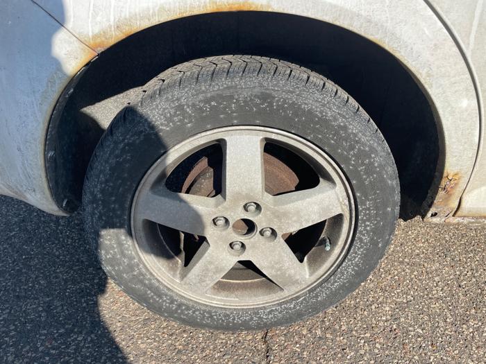 2005 chevrolet cobalt lt-sedan with 222248 miles for sale near fridley, minnesota a86ebb4b7c094c6080378e308101b9cf.jpeg