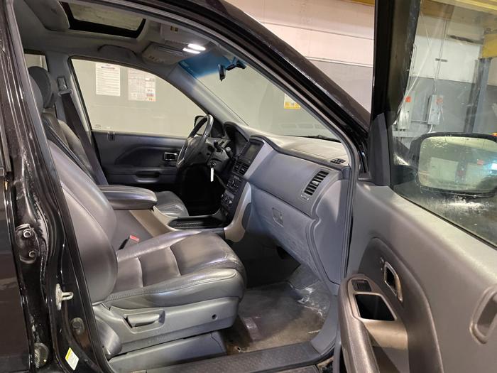 2006 honda pilot ex-l(-with-navi) with 289760 miles for sale near elk-river, minnesota a8747142725f4f41a8bcff7449e32175.jpg