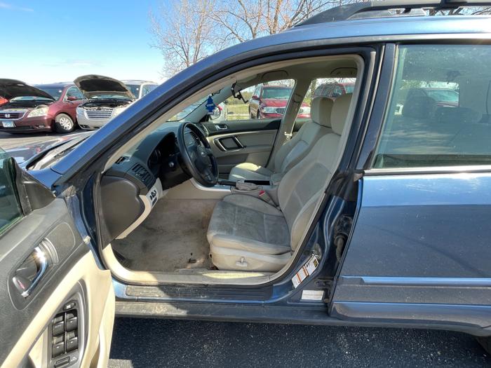 2007 subaru outback 2.5i-wagon with 203657 miles for sale near clearwater, minnesota a88acd8fcef047f482bc1098a45c6ab0.jpeg