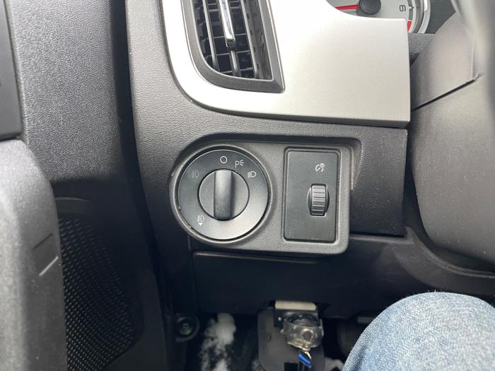 2009 ford focus sel-sedan with 193577 miles for sale near elk-river, minnesota a89c5a24546d4a2a855b608146368115.jpeg