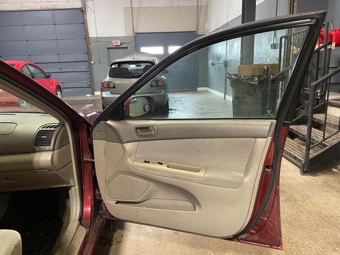 2004 toyota camry le with 328065 miles for sale near elk-river, minnesota a8a16101b51a4c2e8157ff191746b77d.jpg