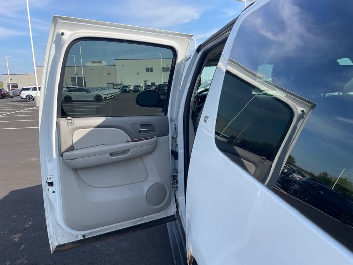 2009 chevrolet suburban lt1-1500-4wd with 242331 miles for sale near rochester, minnesota a8b21861e823422ab636c412523f6ad2.jpeg