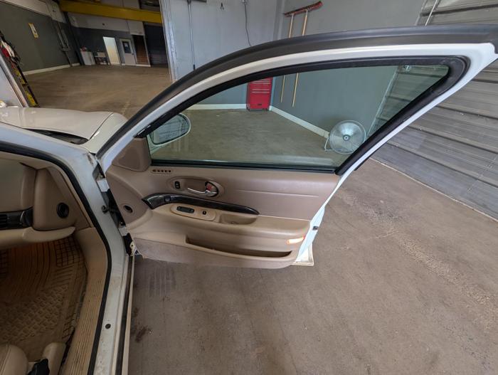 2005 buick lesabre limited with 159535 miles for sale near elk-river, minnesota a8eeef33eff24e8e86e9579dbec1cc2f.jpg