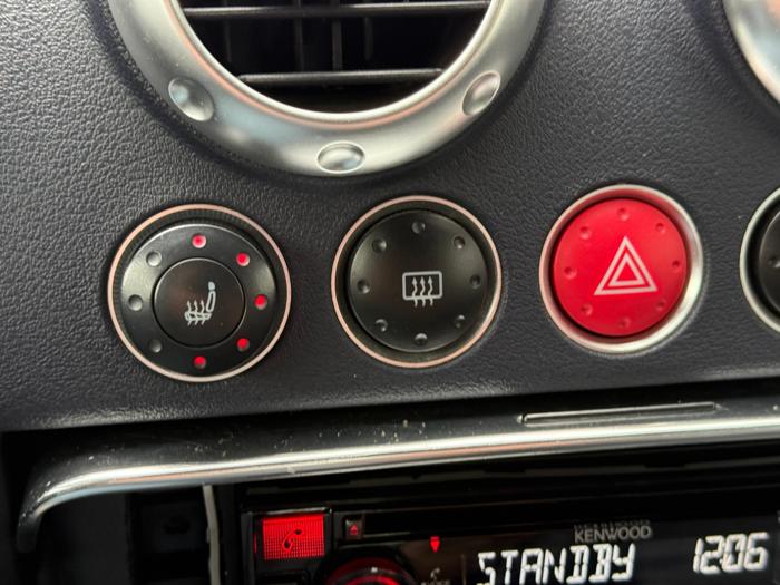 2004 audi tt with 126057 miles for sale near burnsville, minnesota a91c8fc2838b47918900babad9622b72.jpg