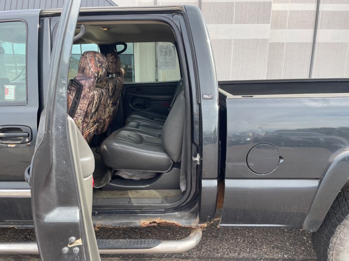 2005 gmc sierra-2500hd crew-cab-long-bed-4wd with 175416 miles for sale near north-branch, minnesota a92d464d380545a6abcca665603f0aa8.jpeg