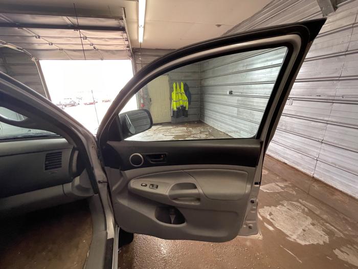 2010 toyota tacoma v6-4wd with 130040 miles for sale near elk-river, minnesota a92d5151114841b0bcf36162a7417ed0.jpeg