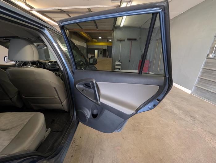 2010 toyota rav4 base-i4-4wd with 209322 miles for sale near elk-river, minnesota a93babd8156b48cdaaf03df1d72867c3.jpg