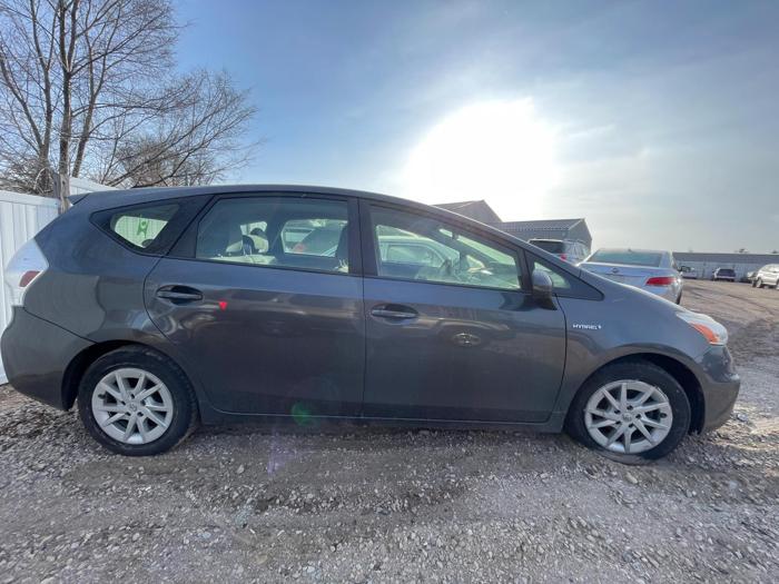 2013 toyota prius-v with 153265 miles for sale near elk-river, minnesota a947e629120a44caad29fdacdf2df660.jpg