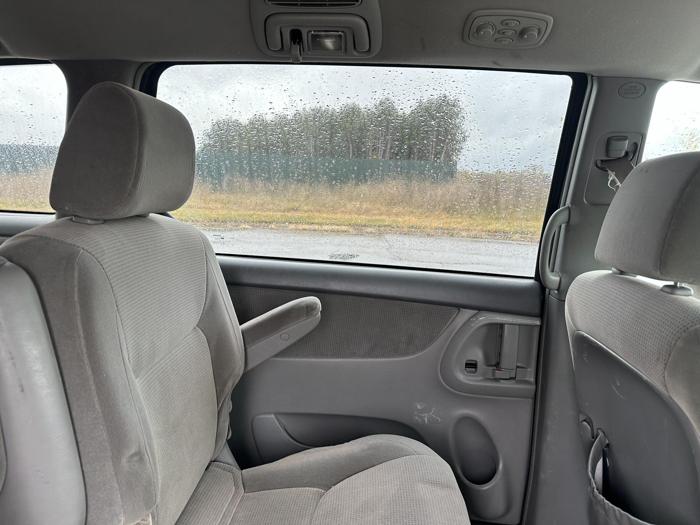 2004 toyota sienna le---7-passenger with 228430 miles for sale near elk-river, minnesota a94bdf33db8d4ea3ad45ca7114f532f0.jpg