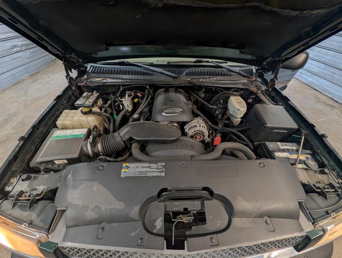 2004 chevrolet silverado-1500 work-truck-ext.-cab-short-bed-4wd with 322888 miles for sale near elk-river, minnesota a95e0bd4293641429398e59372e497fc.jpg