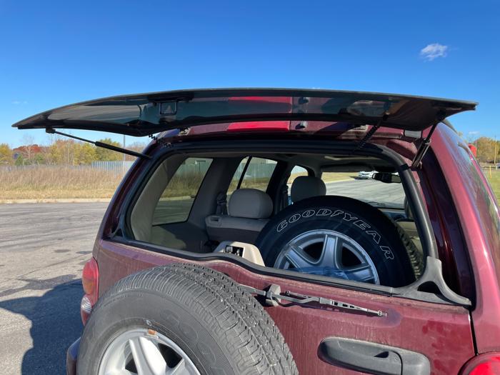 2003 jeep liberty limited-4wd with 197365 miles for sale near elk-river, minnesota a97656d5054c4d18ac3bab59da53c978.jpeg