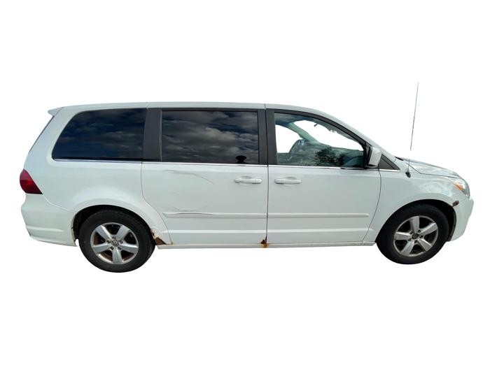 2009 volkswagen routan se-rse with 127414 miles for sale near elk-river, minnesota a97ef20bda2e451893c4519736653810.jpg