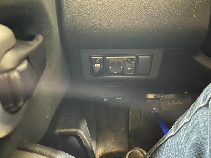 2011 nissan versa 1.8-sl-hatchback with 159287 miles for sale near elk-river, minnesota a99f30b4792b4807b2e29d3ad0e48b0e.jpg