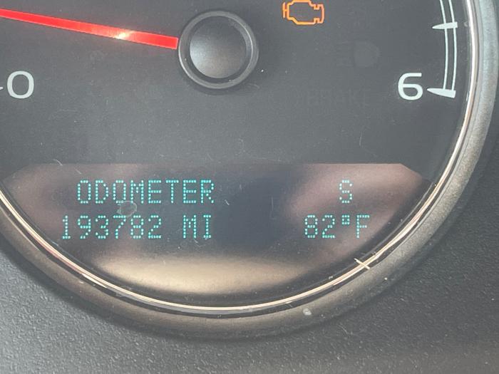 2010 chevrolet suburban lt-1500-4wd with 193782 miles for sale near annandale, minnesota a9ad271242364f15bcc31ae6e26fb2d9.jpeg