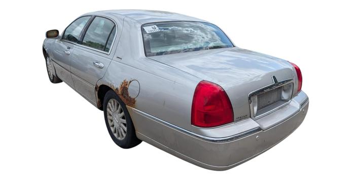 2003 lincoln town-car signature for sale near elk-river, minnesota a9aed389441a420aa0b10aca6736e2cf.jpg