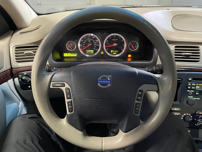 2004 volvo s80 base with 115570 miles for sale near elk-river, minnesota a9f6a802ee374e78a869d9dab07bb03a.jpg