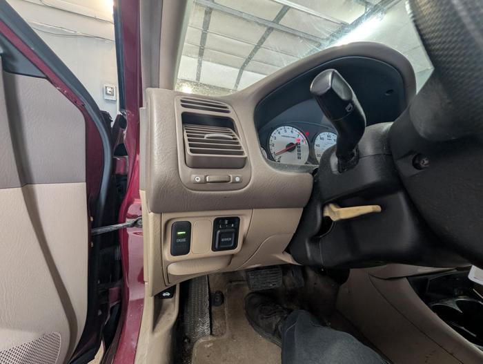 2002 honda civic lx-sedan with 170813 miles for sale near elk-river, minnesota aa00d600156b46a3bfe34bee26323e5e.jpg