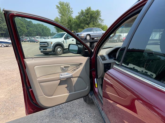 2006 volvo xc90 2.5t with 89891 miles for sale near elk-river, minnesota aa5e1955b4634a8d98121bd3f17e4c15.jpeg