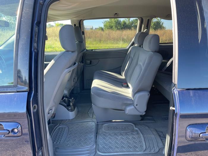 2006 chrysler town-&-country base with 220078 miles for sale near elk-river, minnesota aa5f282e2db3409c94cd7b7a9e85c663.jpeg