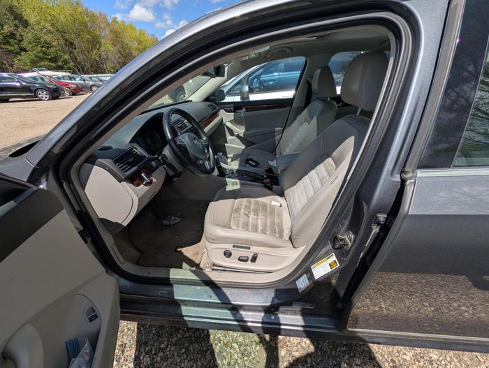 2013 volkswagen passat 2.0l-tdi-se-at for sale near elk-river, minnesota aa63d4bf8a00423cbdf5c4a57ee00cf1.jpg