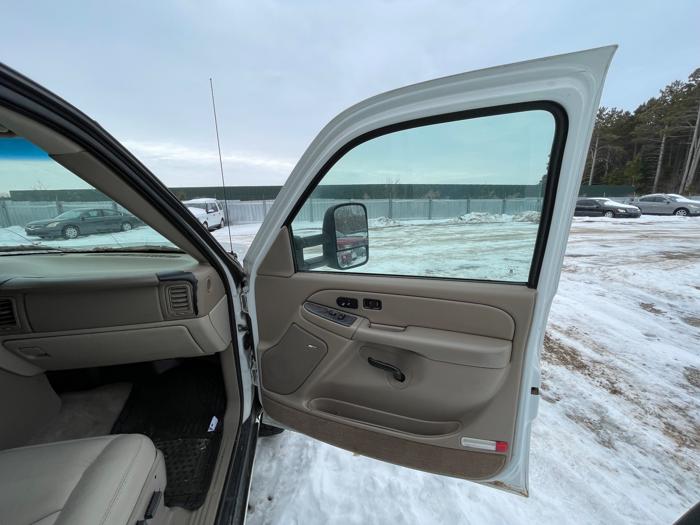 2004 chevrolet suburban 2500-4wd with 245420 miles for sale near elk-river, minnesota aa65b26db3364a09847bc35d7f299c4c.jpeg