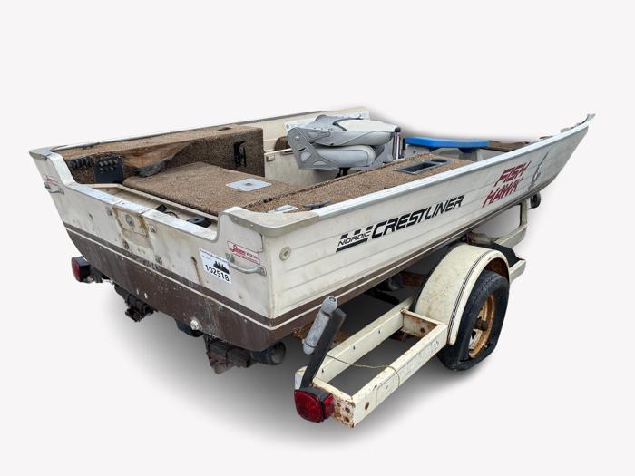 1984 crestliner . for sale near elk-river, minnesota aa741cd486494146bebd62c87720ea43.jpg