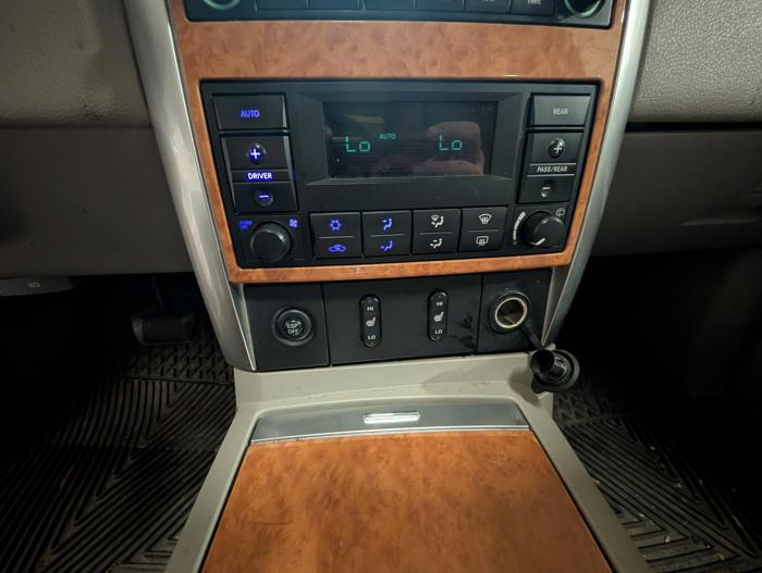 2007 chrysler aspen limited-4wd with 249879 miles for sale near elk-river, minnesota aac4203e2e8743b38c5196b0b9163178.jpg