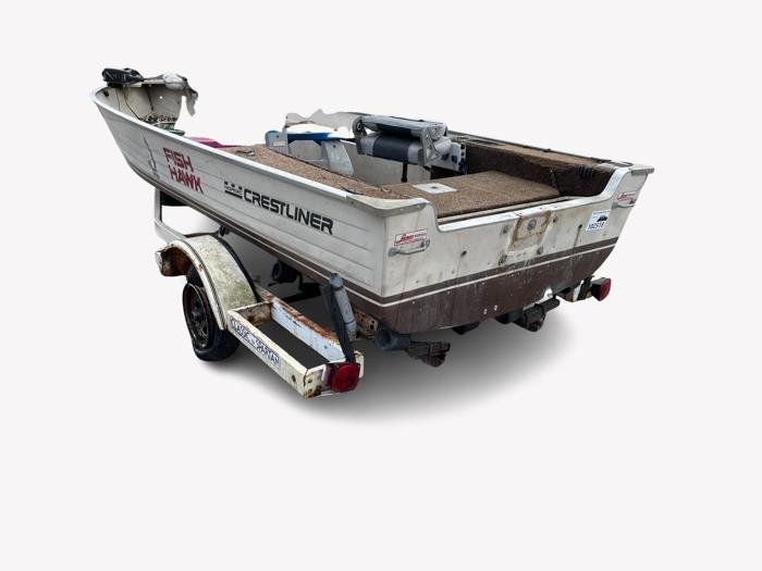 1984 crestliner . for sale near elk-river, minnesota aacfedb4f6e448a0af0bd117ab514d85.jpg