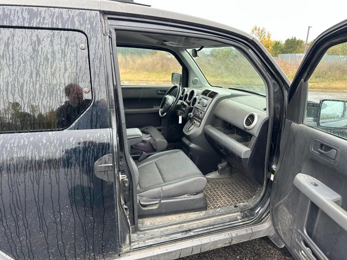 2004 honda element ex-4wd-at-w--front-side-airbags with 275162 miles for sale near elk-river, minnesota aad2741e70db4331945798e9fe20bcc2.jpg