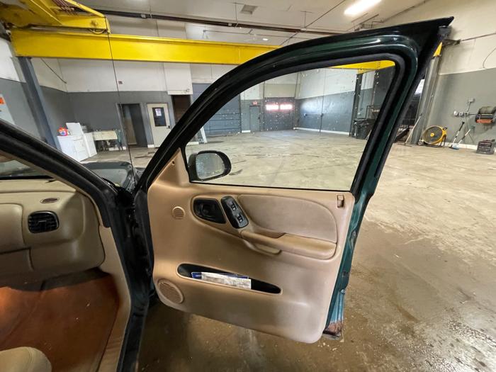 1999 dodge durango 4wd with 240421 miles for sale near elk-river, minnesota aae11adc77c2481c86b8705f72a46b99.jpeg