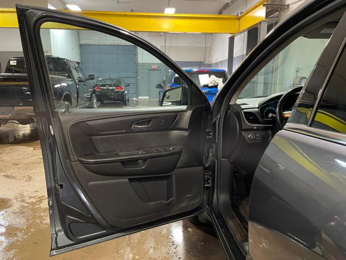 2013 chevrolet traverse lt with 149574 miles for sale near elk-river, minnesota ab2c431f5d214d0fb30ae16894793831.jpg