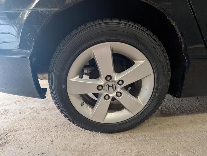 2009 honda civic lx-s-sedan-5-speed-mt with 105228 miles for sale near elk-river, minnesota ab603e0b6aa043c8a45c542bf16070c8.jpg