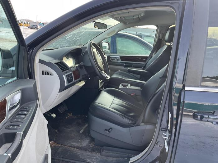 2010 chrysler town-and-country with 188772 miles for sale near elk-river, minnesota ab711d817ac643ee8bb4f7717354de7e.jpg