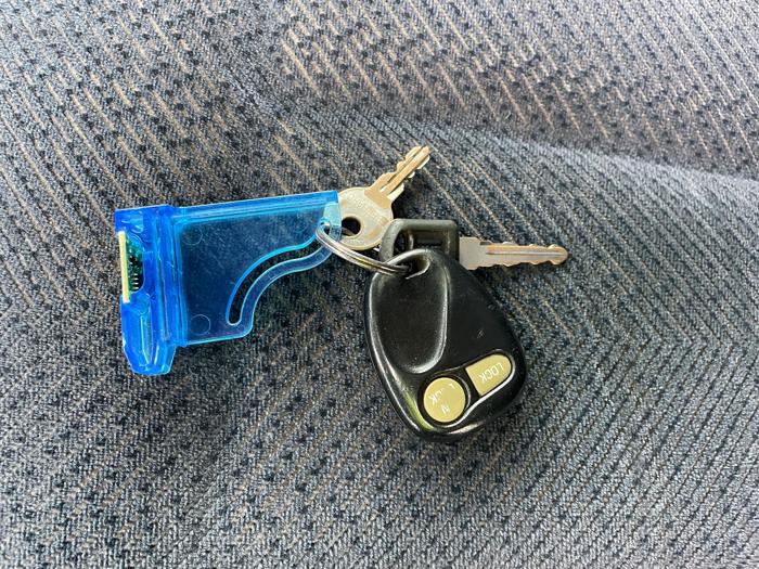 1998 chevrolet c-k-1500 k1500-4wd with 238024 miles for sale near alexandria, minnesota ab77d9fa84ce4345bb1a61964b66fd57.jpeg