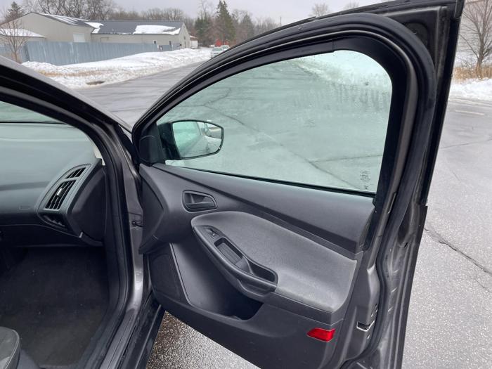 2014 ford focus s with 160780 miles for sale near elk-river, minnesota abf4cae0bc1d4248b09c68e45542646c.jpg