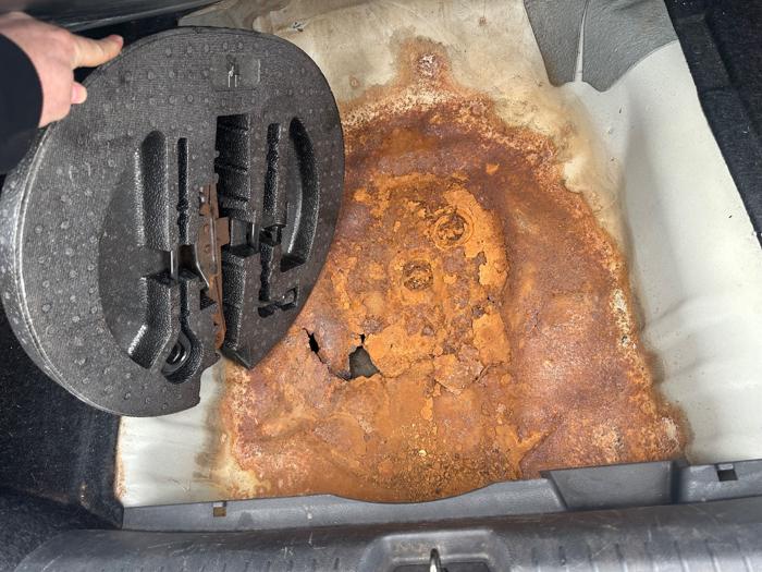 2009 honda civic lx-sedan-5-speed-at with 201694 miles for sale near elk-river, minnesota ac1c9198a1954e2aa4e512e76d36f376.jpeg