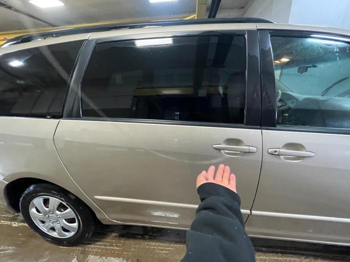2005 toyota sienna with 243685 miles for sale near elk-river, minnesota ac1d5e5422de4891a63b3e6677aac3f8.jpg