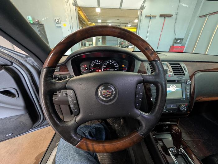 2007 cadillac dts sedan with 138770 miles for sale near elk-river, minnesota aca9e88758334e59a03d08fb159c324c.jpg