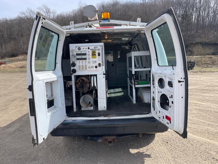 2013 ford econoline e-250 with 173163 miles for sale near jordan, minnesota acffaa8d016d4636852184898bae0334.jpeg