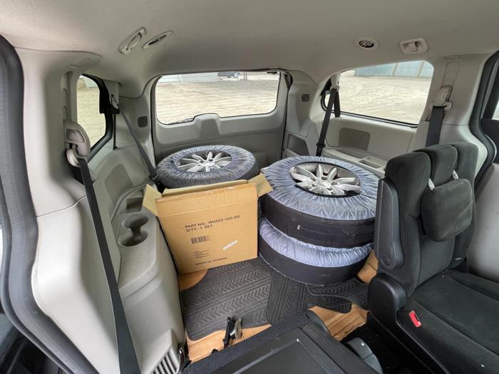 2015 dodge grand-caravan sxt with 308331 miles for sale near elk-river, minnesota ada67e2aaa4f44f089db360ad385cb24.jpg