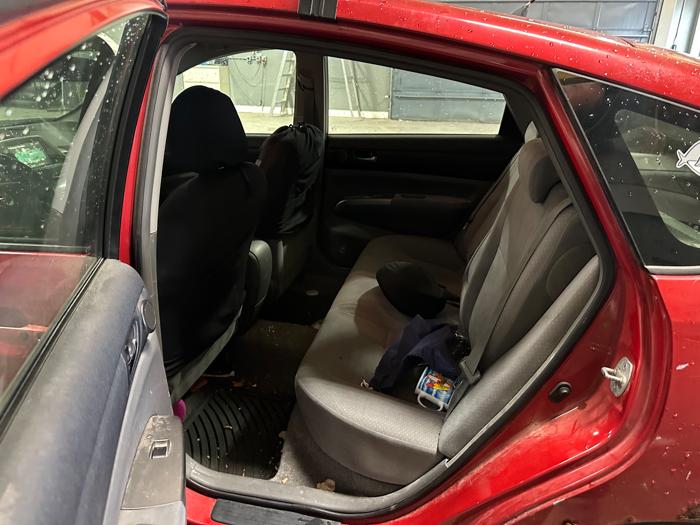 2006 toyota prius 4-door-liftback with 191056 miles for sale near elk-river, minnesota adc0f405437b435bb1cb37d2ca4c85b3.jpeg