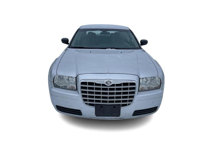 2005 chrysler 300 base with 181192 miles for sale near elk-river, minnesota adc98c3a7cdc4626b587b558d2c952e0.jpg