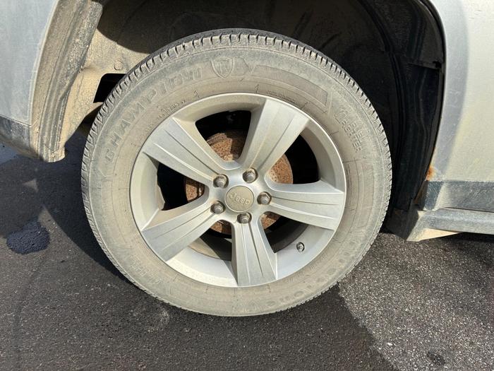 2011 jeep compass sport-fwd with 235876 miles for sale near elk-river, minnesota adedca3b2620481892a40b34080937d2.jpg