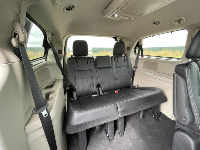 2016 chrysler town-&-country touring with 144645 miles for sale near elk-river, minnesota adee7f1c9ca442c89793dadb54b31b6c.jpeg