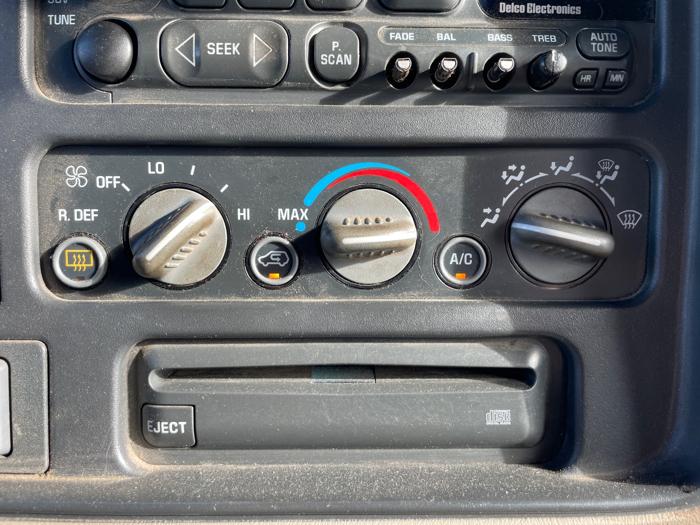 1999 gmc suburban 1500-4wd with 201982 miles for sale near elk-river, minnesota adf9f67cfba14a96b0339da5a980e8ba.jpeg