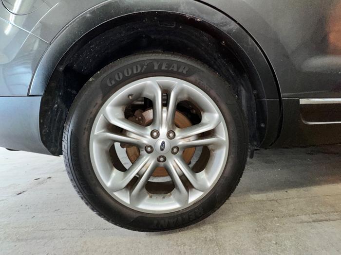 2013 ford explorer limited-fwd with 217650 miles for sale near elk-river, minnesota adff039899c14520a892b0beb43622cb.jpeg