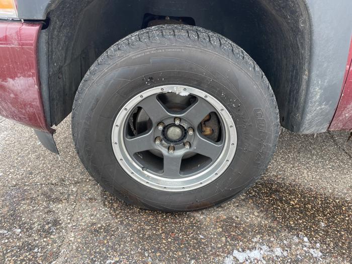 2008 chevrolet silverado-1500 ls-crew-cab-4wd with 200273 miles for sale near fridley, minnesota ae12d1c4fe22408c90d07773ee071da8.jpeg