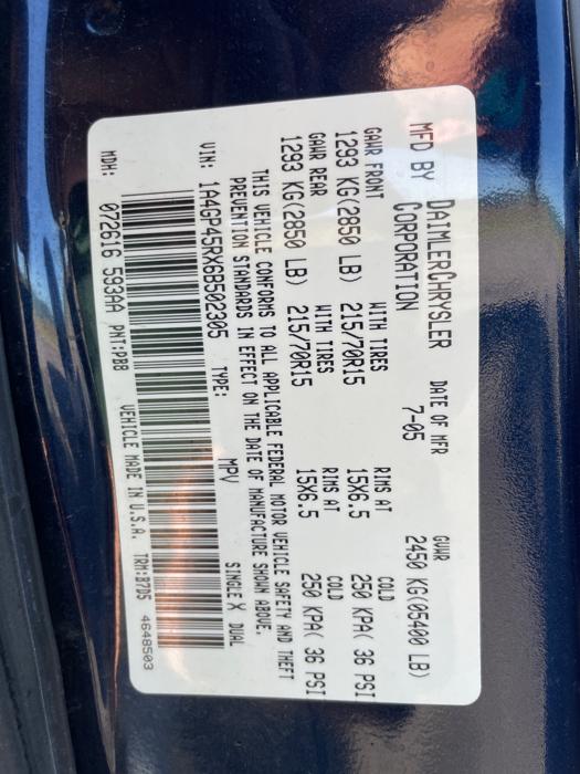 2006 chrysler town-&-country base with 220078 miles for sale near elk-river, minnesota ae2d055499094f729800b0db1ba18eed.jpeg