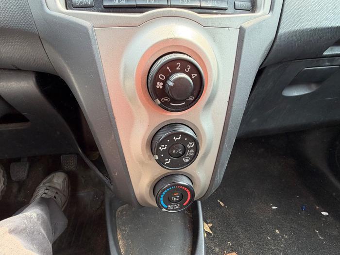 2009 toyota yaris liftback-3-door-at with 150586 miles for sale near elk-river, minnesota ae57e10a590a4262bbe339e81b006962.jpeg